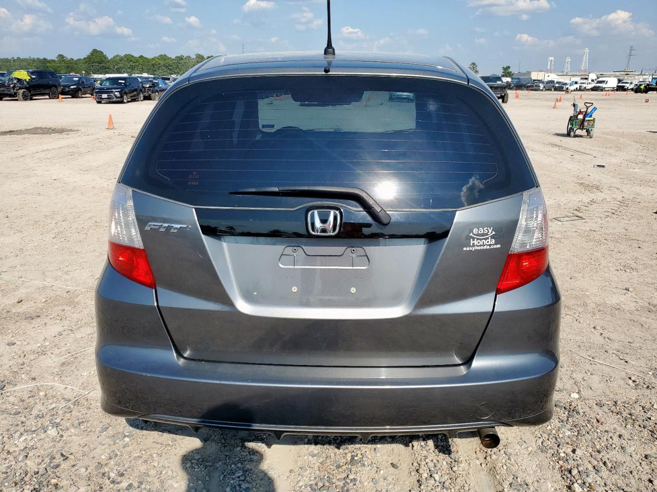 2013 Honda Fit VIN: JHMGE8H35DC083053 Lot: 70178245