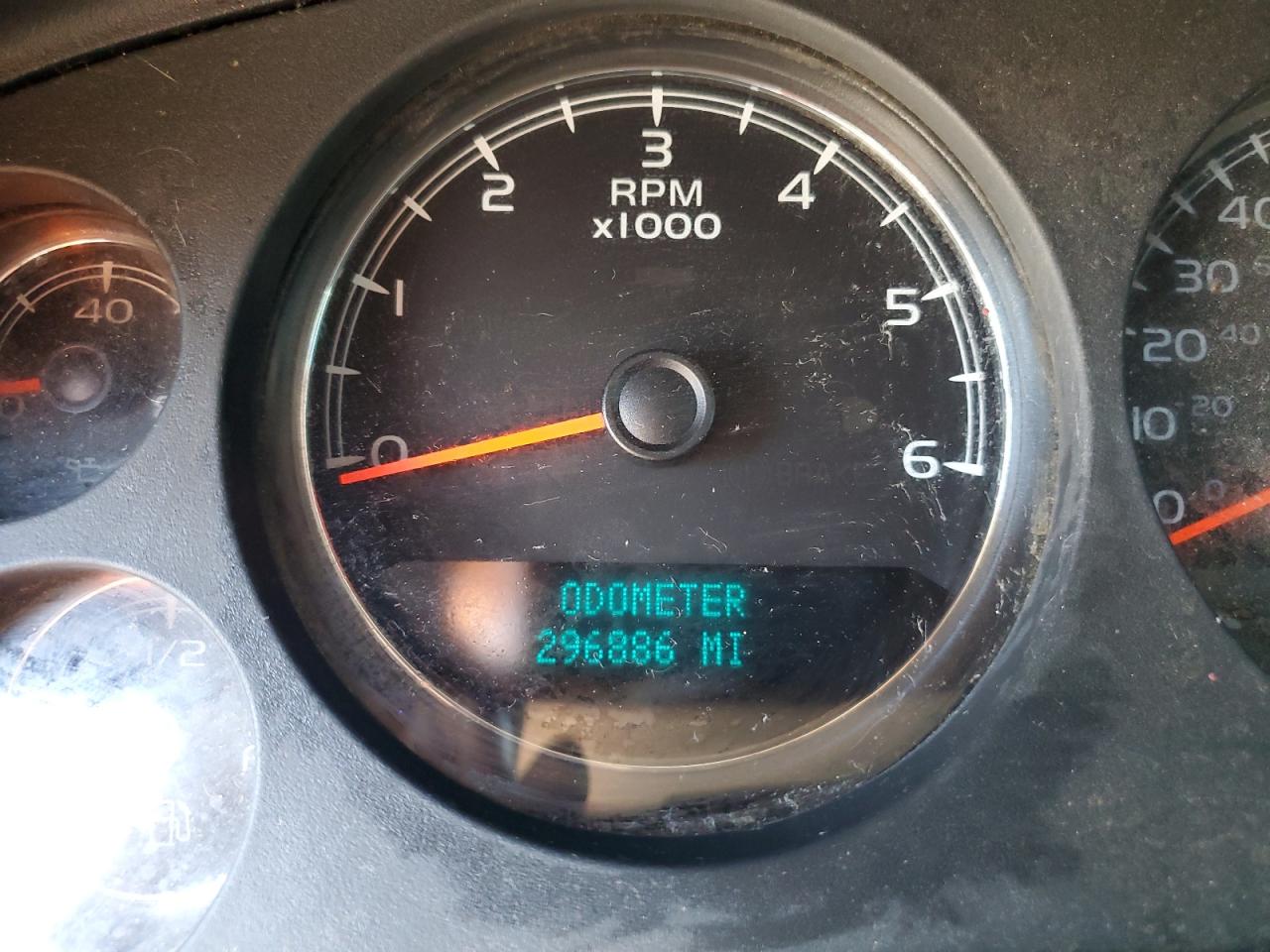 2008 GMC Yukon VIN: 1GKFC13028R220755 Lot: 67258595