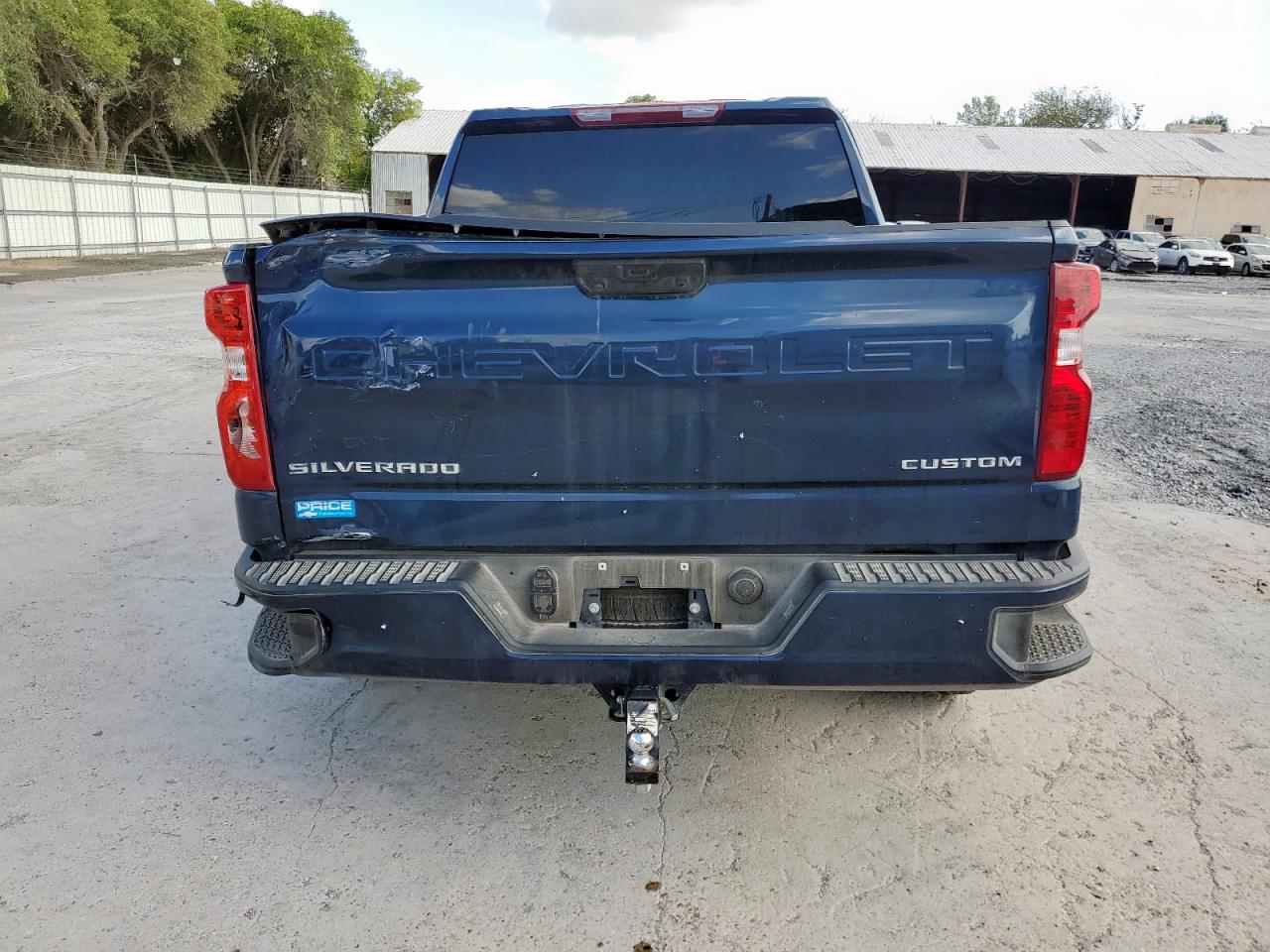 2022 Chevrolet Silverado K1500 Custom VIN: 1GCPDBEKXNZ637067 Lot: 70196565