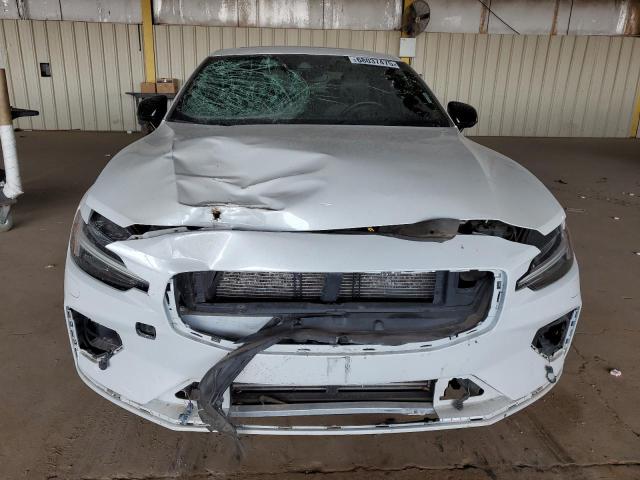  VOLVO S60 2019 Белы
