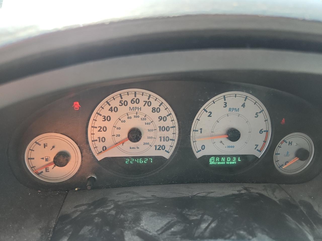 2005 Chrysler Town & Country Lx VIN: 2C4GP44R75R385306 Lot: 69704875