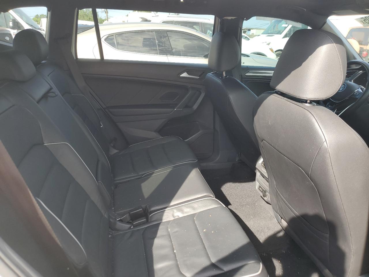 2020 Volkswagen Tiguan Sel Premium R-Line VIN: 3VV4B7AX9LM148036 Lot: 70623795