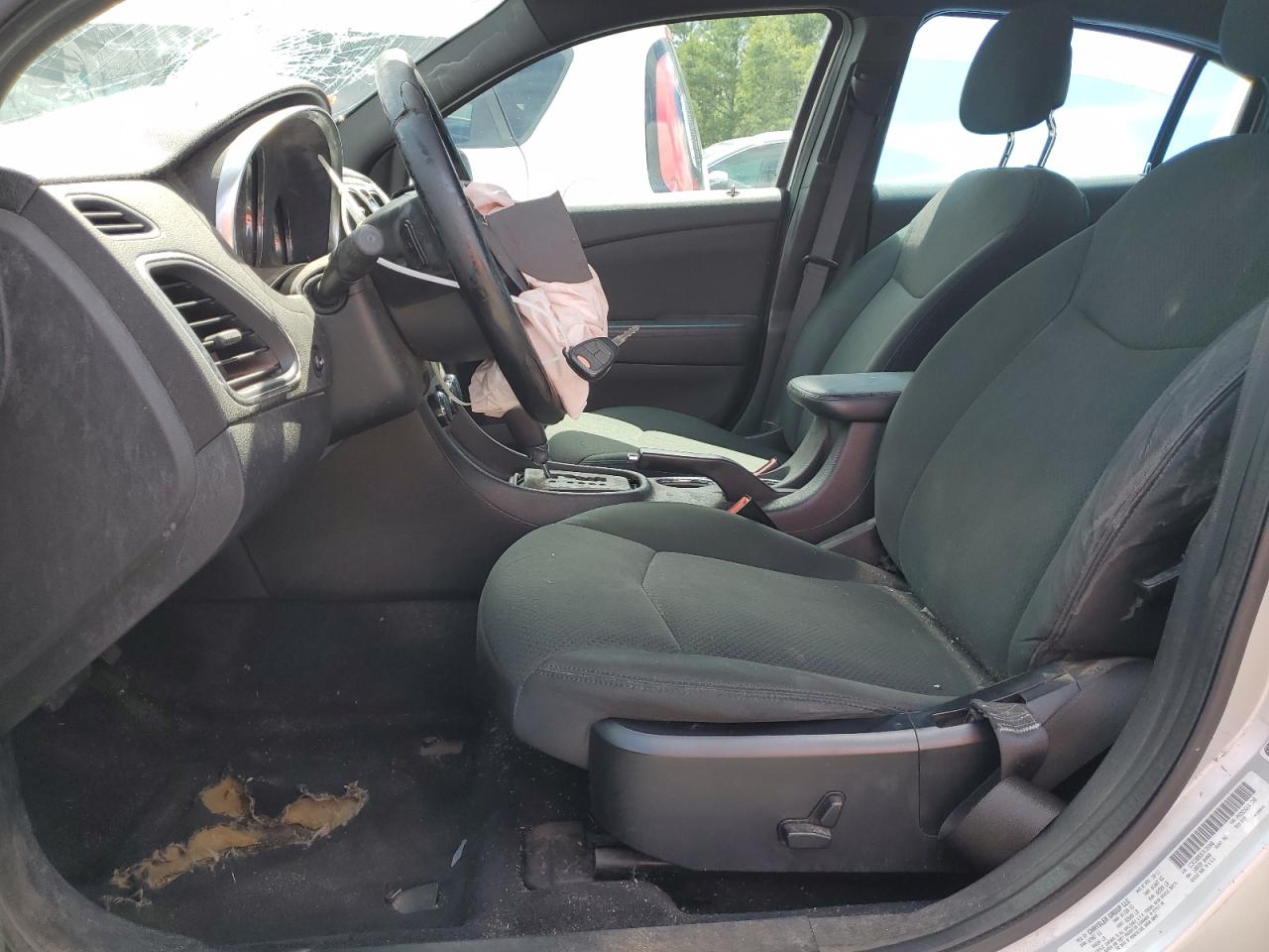 2012 Chrysler 200 Touring VIN: 1C3CCBBB3CN135046 Lot: 68892005