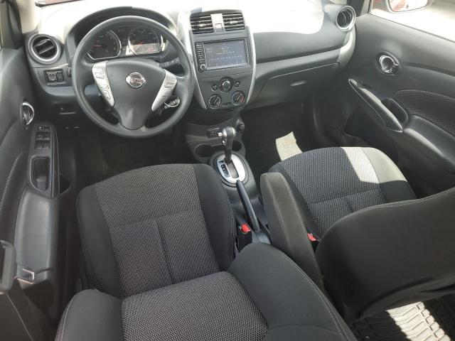  NISSAN VERSA 2019 Красный