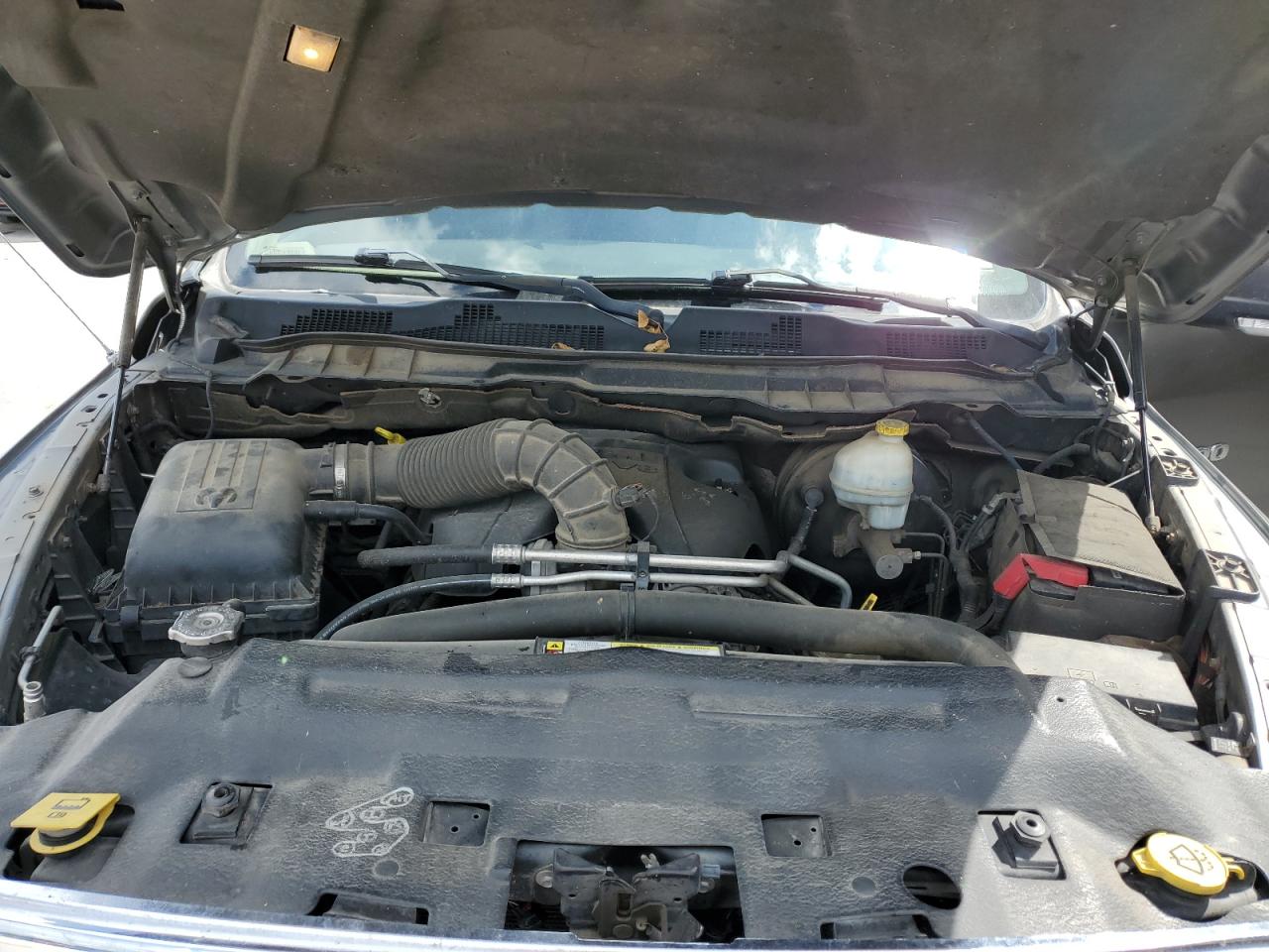 2011 Dodge Ram 1500 VIN: 1D7RB1CT0BS569182 Lot: 69808475