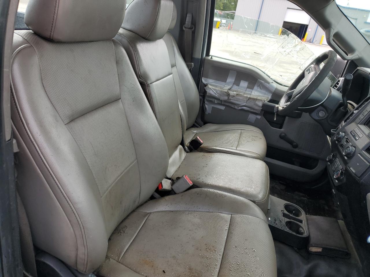 2017 Ford F150 VIN: 1FTMF1C83HKD37933 Lot: 67572655