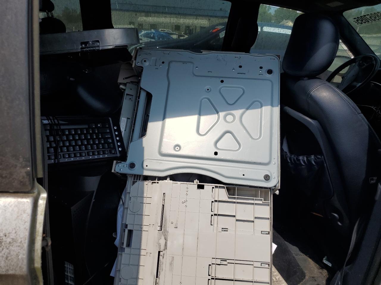 2003 Chrysler Town & Country Lxi VIN: 2C8GP54L23R209759 Lot: 68957095