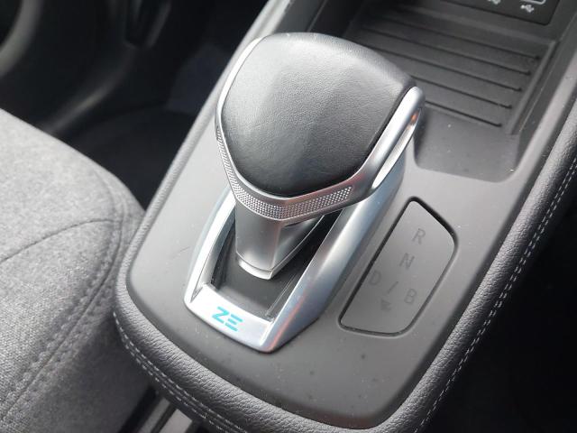 2022 RENAULT ZOE ICONIC