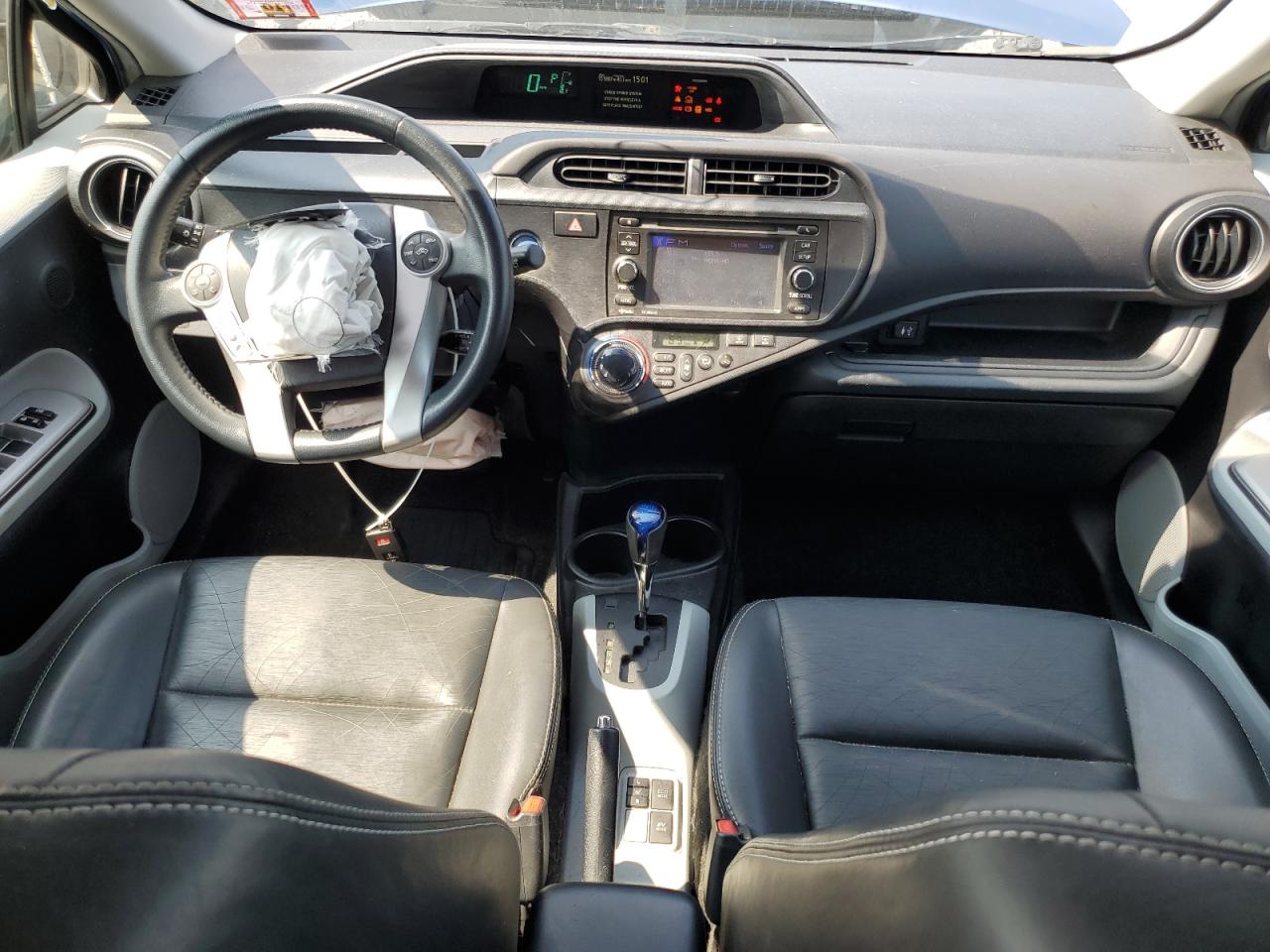 2013 Toyota Prius C VIN: JTDKDTB33D1046296 Lot: 68817095