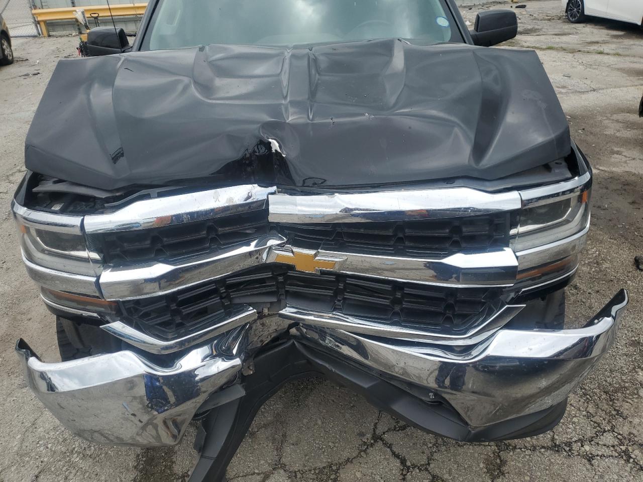 2017 Chevrolet Silverado K1500 Lt VIN: 3GCUKREH2HG357699 Lot: 69635735