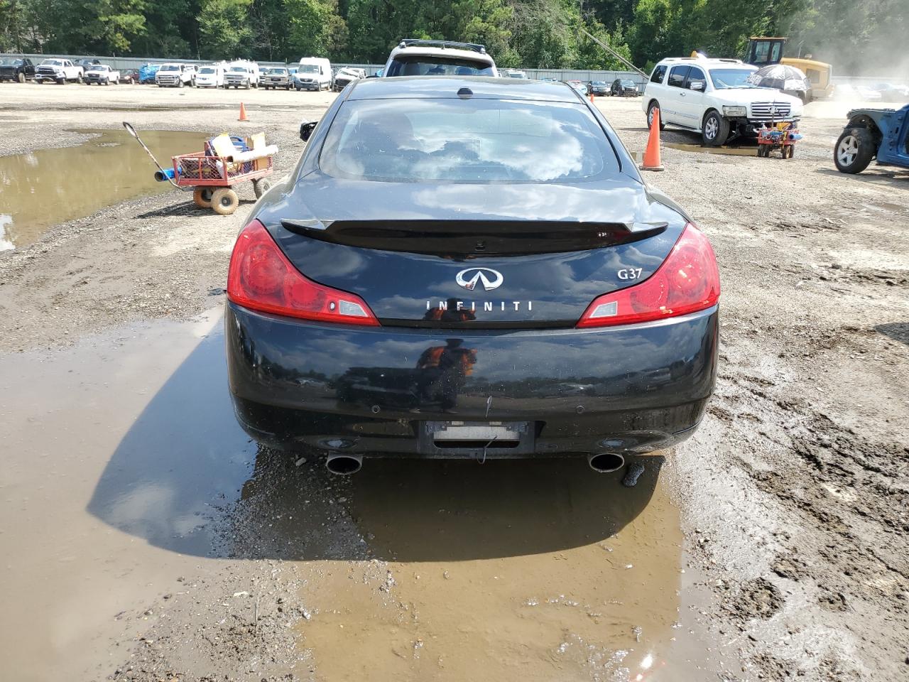 2011 Infiniti G37 Base VIN: JN1CV6EKXBM210423 Lot: 67009025