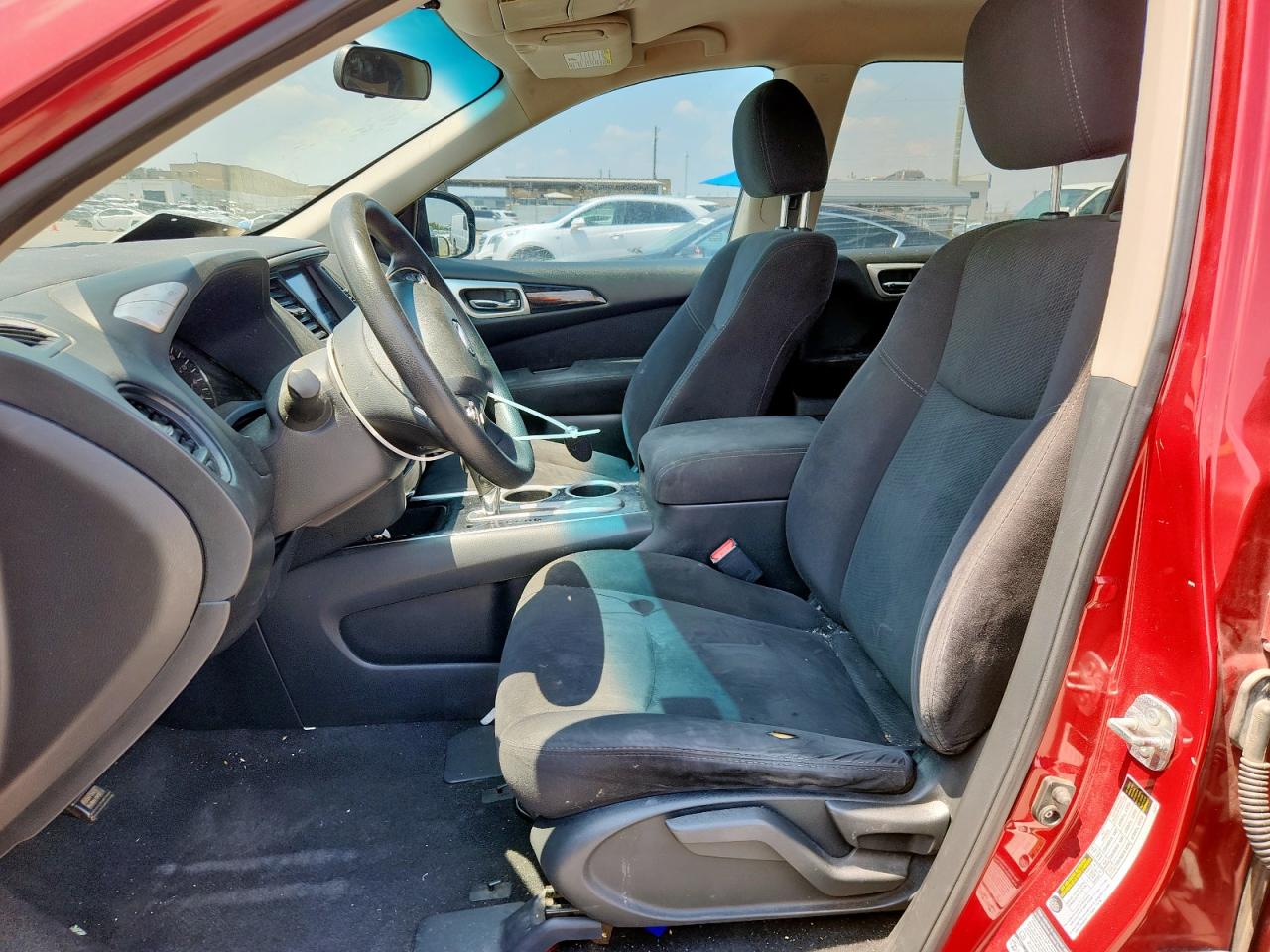 2014 Nissan Pathfinder S VIN: 5N1AR2MN0EC701165 Lot: 69504905