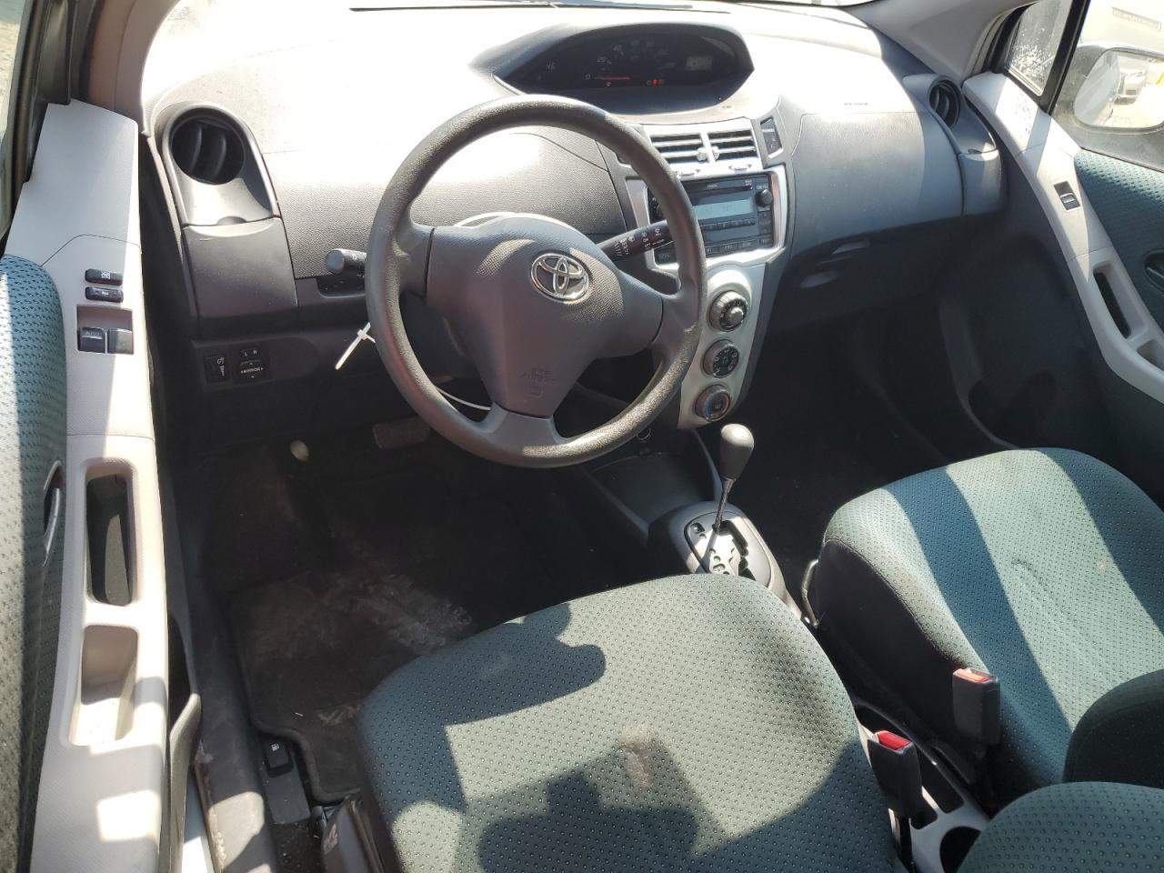 2008 Toyota Yaris VIN: JTDJT923185200598 Lot: 68918055