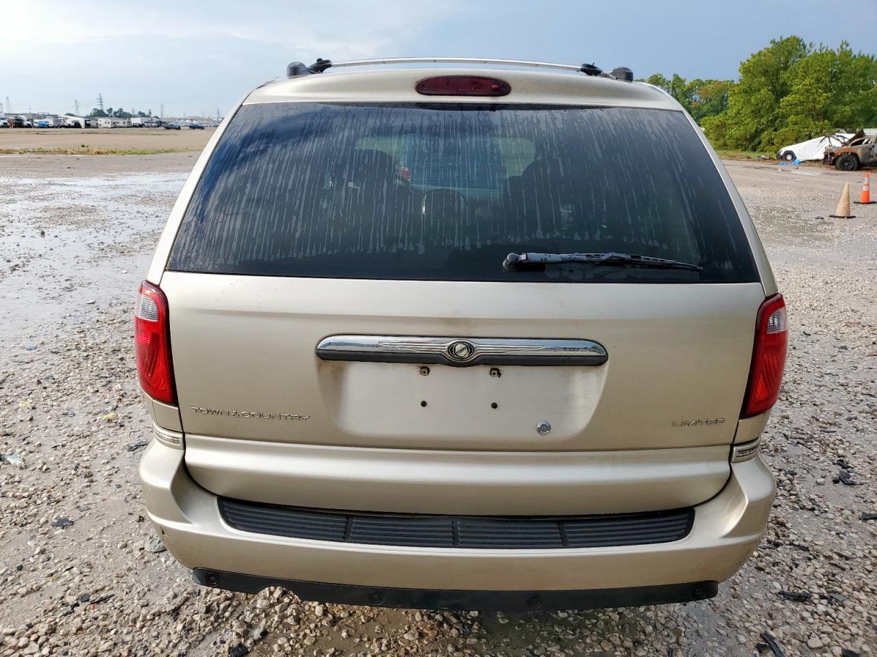 2005 Chrysler Town & Country Limited VIN: 2C8GP64L55R307287 Lot: 69293305