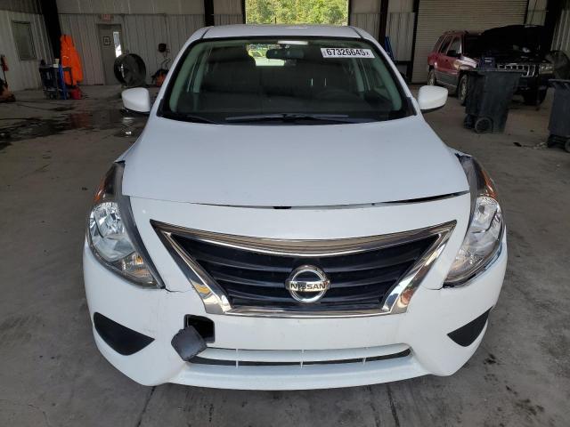  NISSAN VERSA 2018 Белы