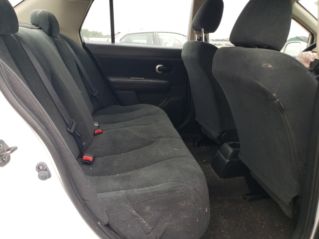 2011 Nissan Versa S VIN: 3N1BC1AP1BL447060 Lot: 69621185