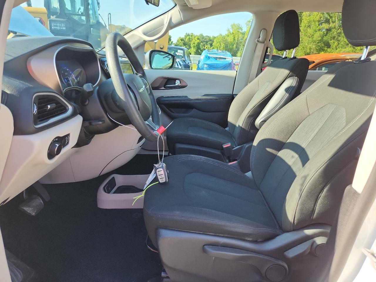 2021 Chrysler Voyager L VIN: 2C4RC1AG3MR568559 Lot: 67441605