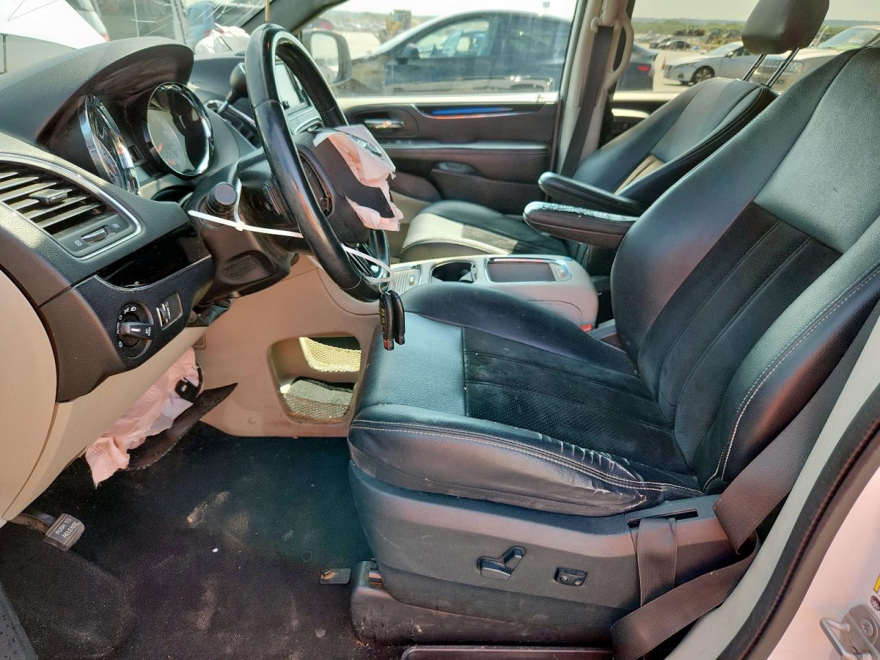 2017 Dodge Grand Caravan Sxt VIN: 2C4RDGCG6HR814619 Lot: 69608055