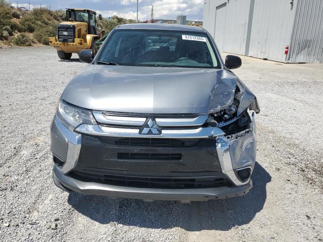  MITSUBISHI OUTLANDER 2018 Silver