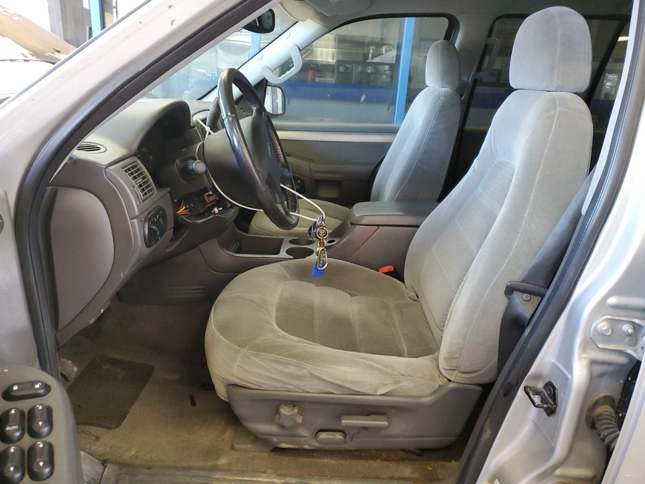 2004 Ford Explorer Xlt VIN: 1FMZU73W24UB80323 Lot: 69844485
