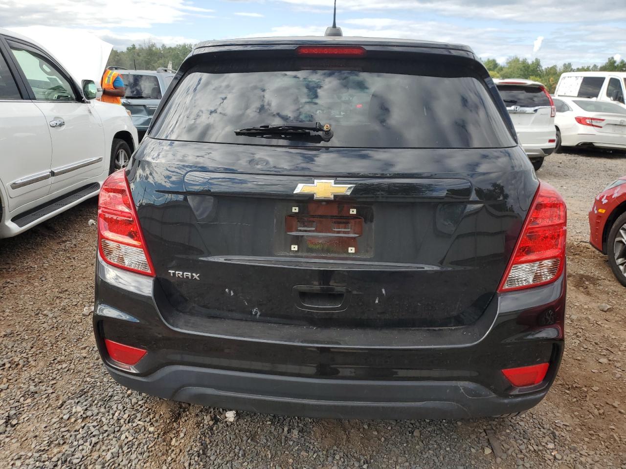 2020 Chevrolet Trax Ls VIN: KL7CJKSB7LB319034 Lot: 70152985