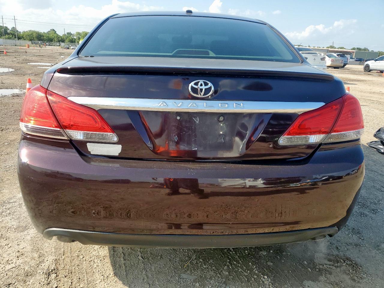 2011 Toyota Avalon Base VIN: 4T1BK3DB2BU398464 Lot: 70712975