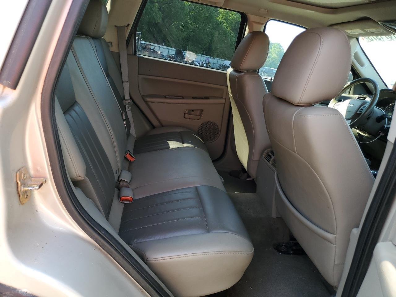 1J8GS48KX7C572698 2007 Jeep Grand Cherokee Laredo