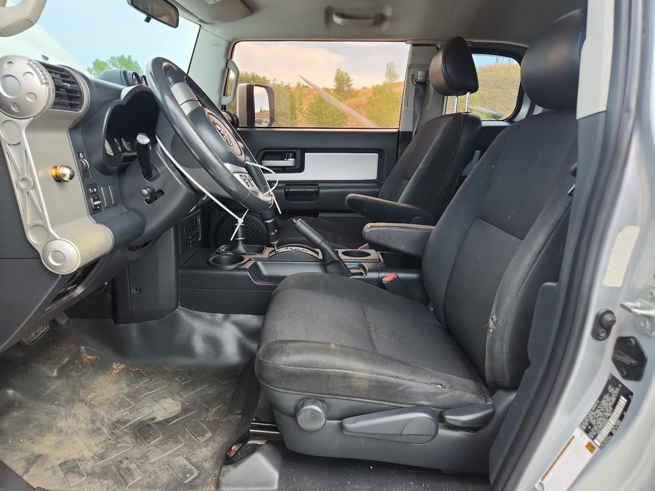 2007 Toyota Fj Cruiser VIN: JTEBU11F470068233 Lot: 69437075