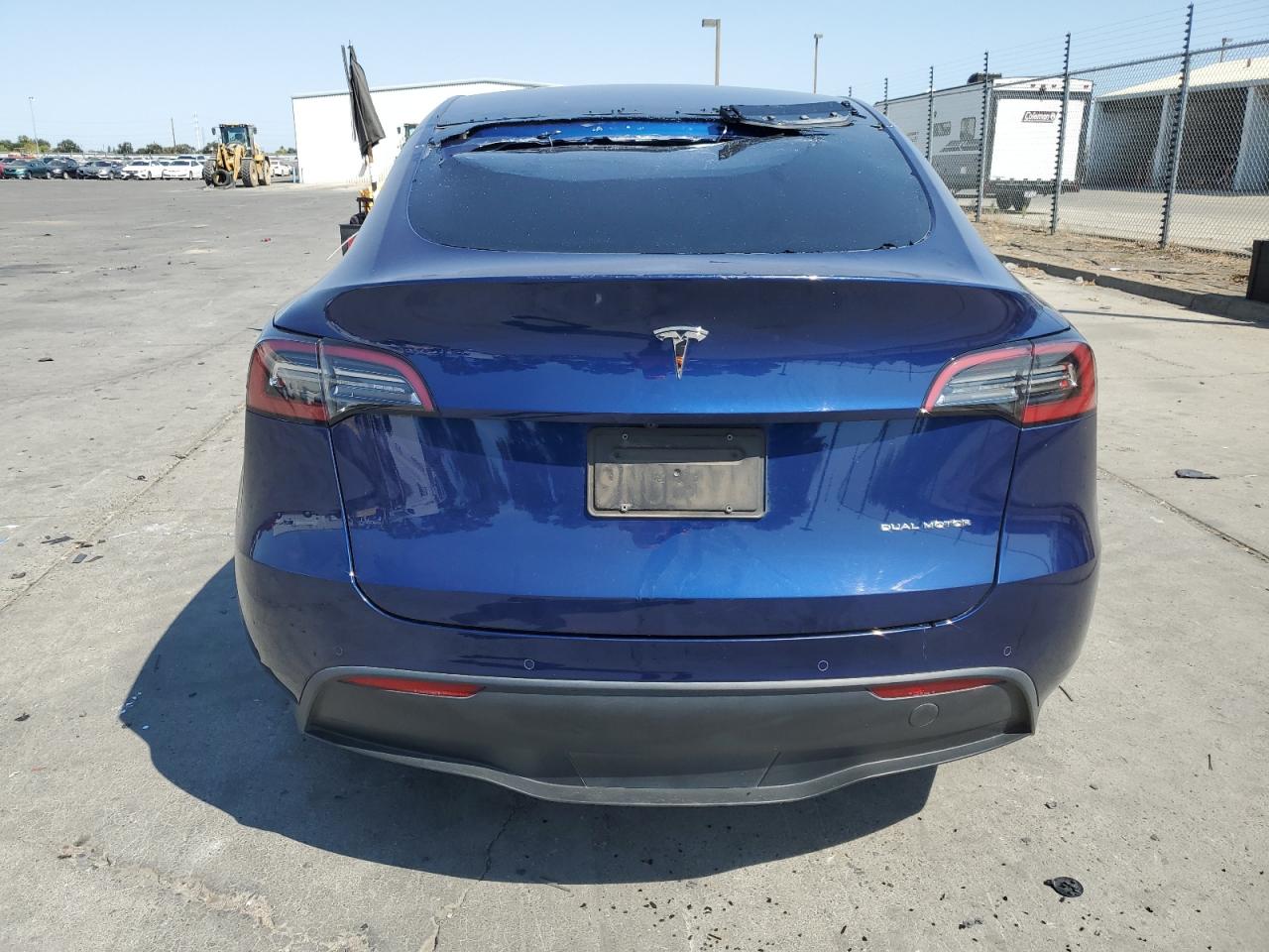 2021 Tesla Model Y VIN: 5YJYGDEE4MF212787 Lot: 70843065
