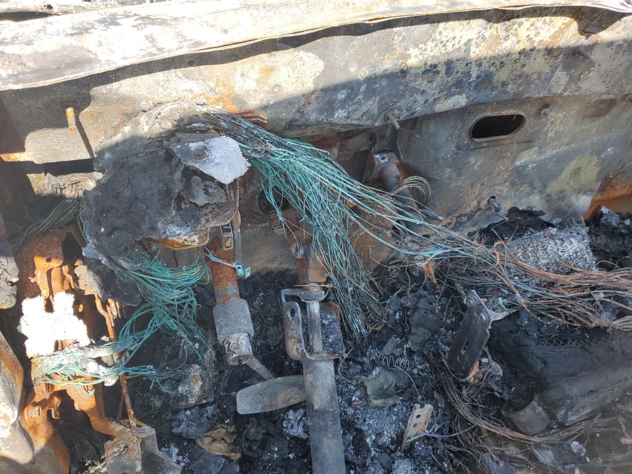 2005 Ford Explorer Xlt VIN: 1FMZU63W45UA50250 Lot: 69617525