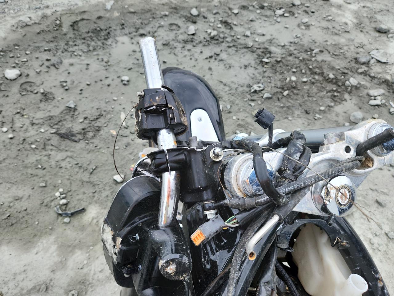 2004 Harley-Davidson Vrscb VIN: 1HD1HBZ104K807258 Lot: 67023115