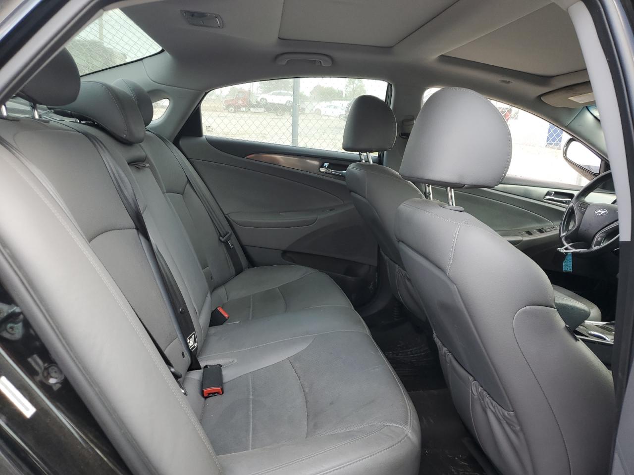 2015 Hyundai Sonata Hybrid VIN: KMHEC4A45FA124592 Lot: 69214275