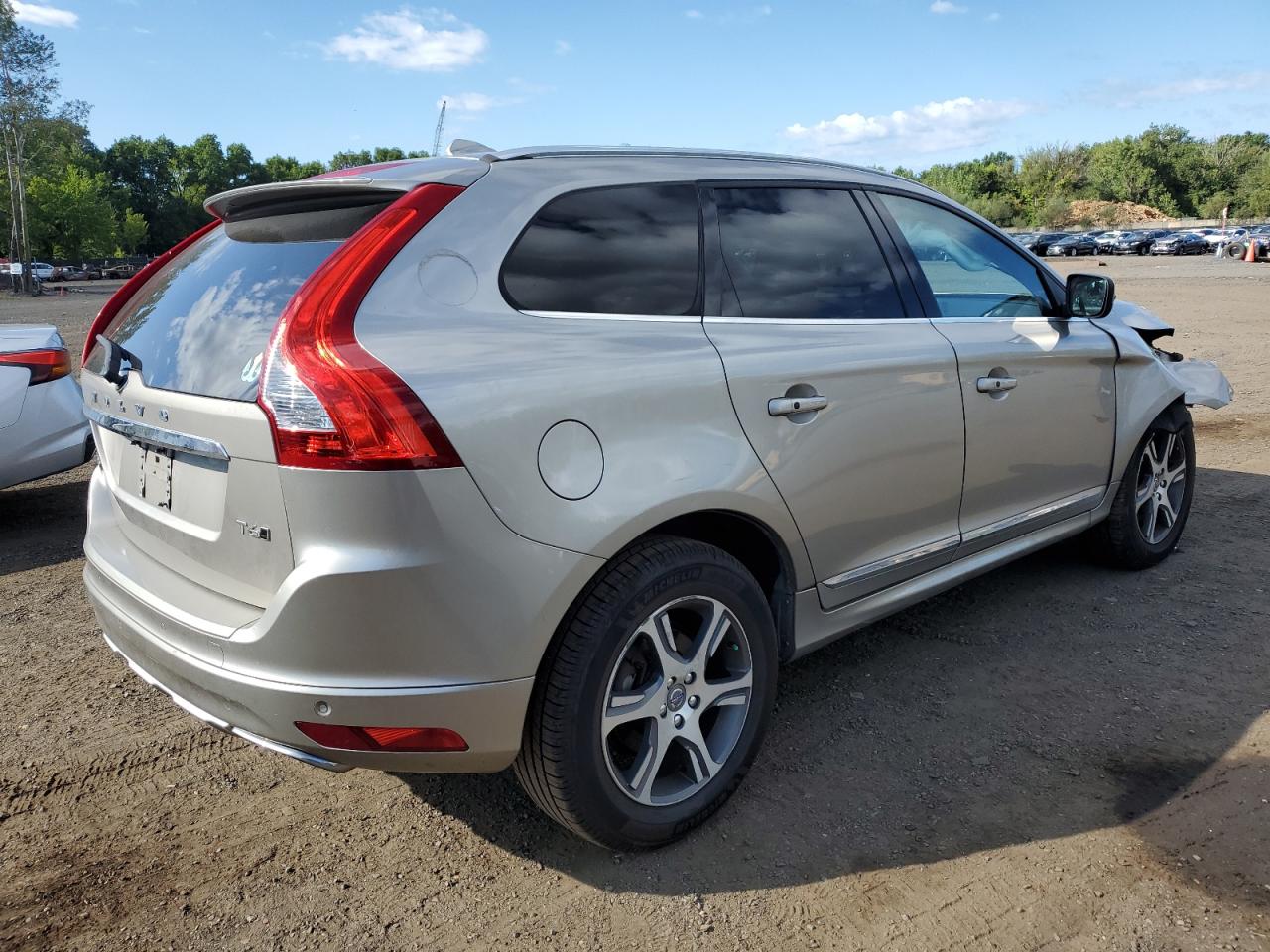 2015 Volvo Xc60 T6 Premier beige null gas YV4902RK1F2721171 photo #4