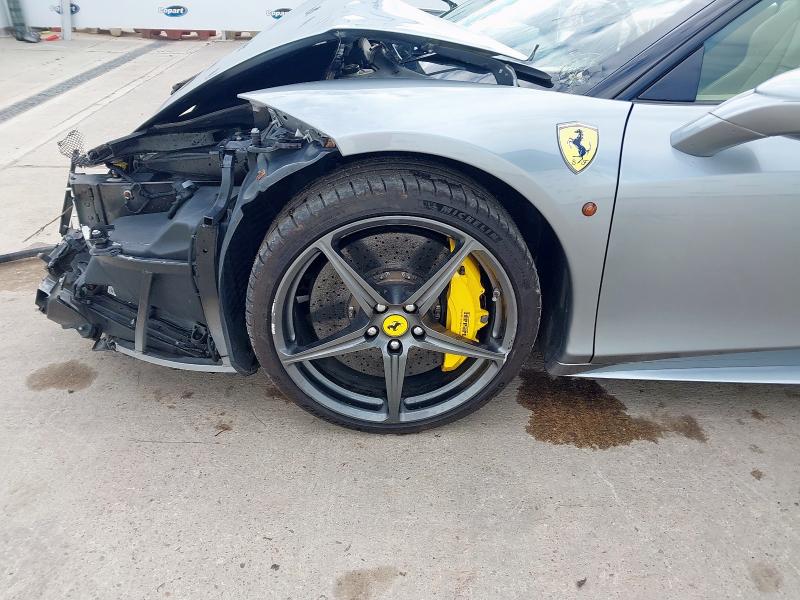 2011 FERRARI 458 ITALIA