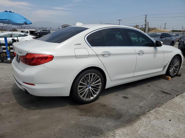  BMW 5 SERIES 2018 Белы