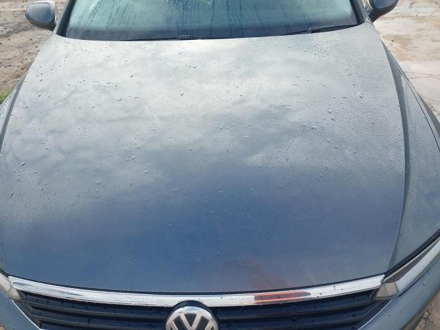 2016 VOLKSWAGEN PASSAT GT