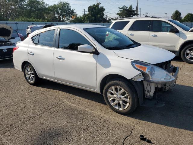  NISSAN VERSA 2017 Biały