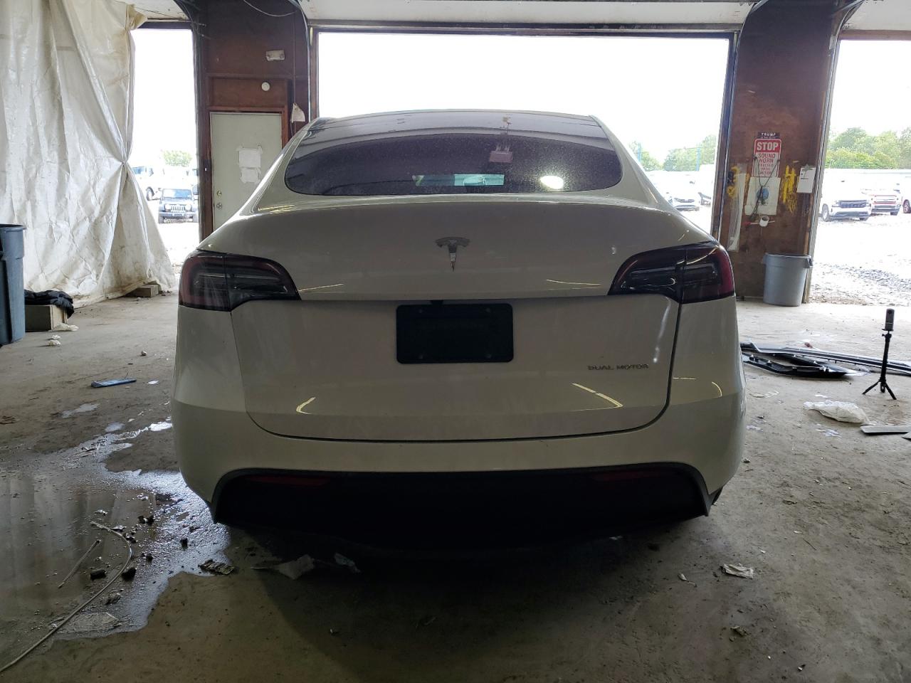 2023 Tesla Model Y VIN: 7SAYGAEE7PF923180 Lot: 70330675