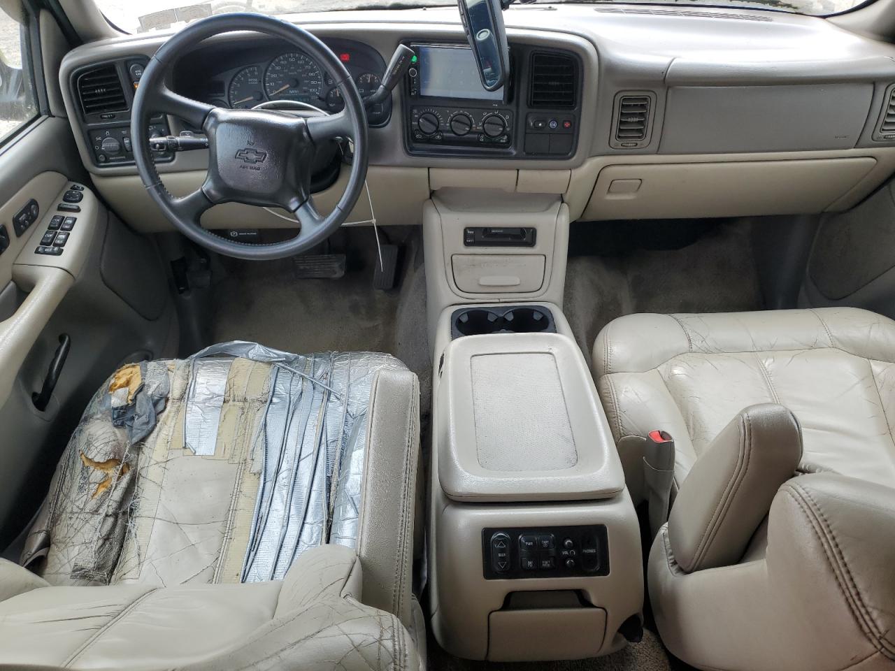 2000 Chevrolet Suburban K1500 VIN: 3GNFK16T7YG152531 Lot: 68142055