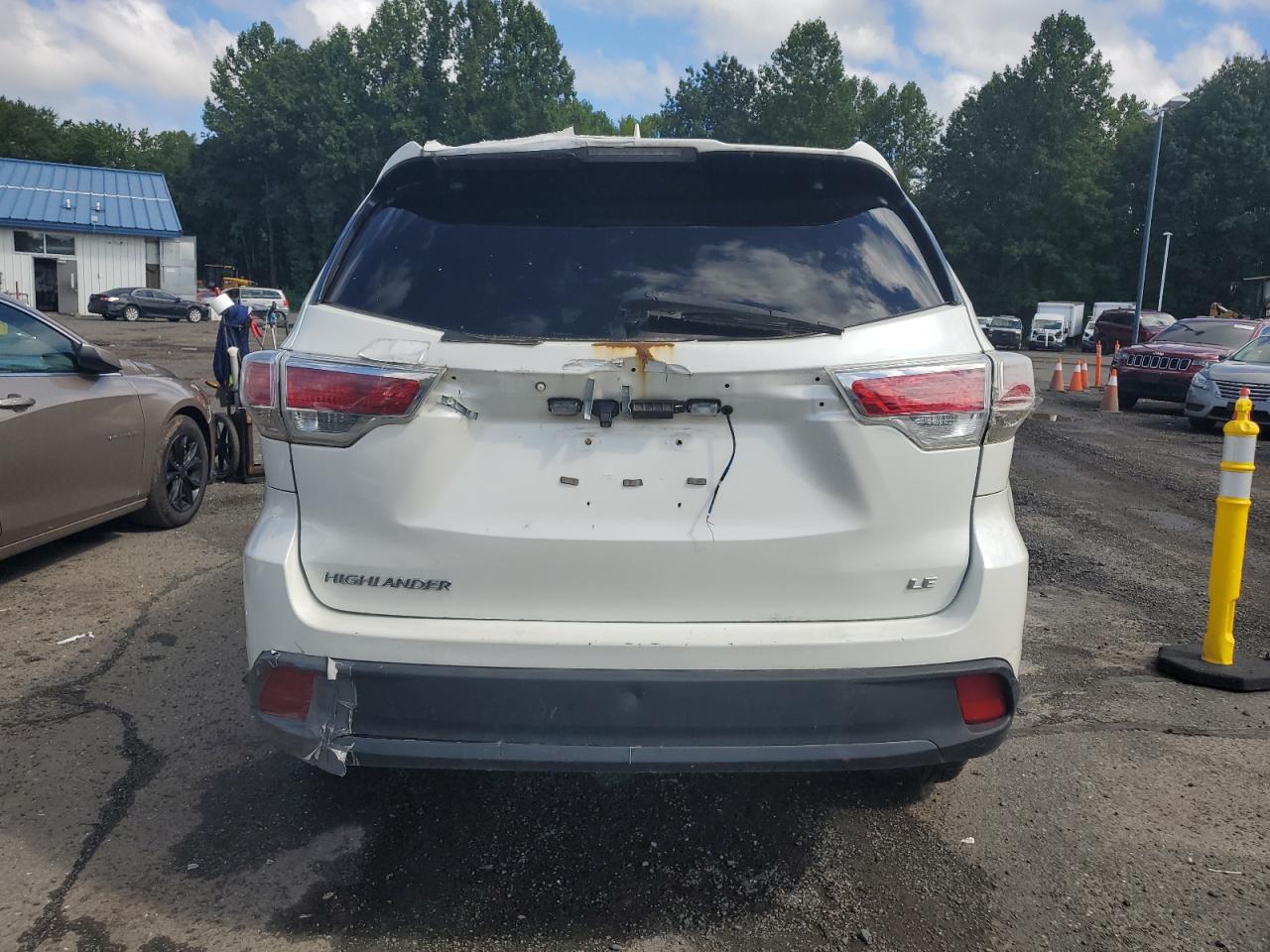 2015 Toyota Highlander Le VIN: 5TDZKRFH5FS047193 Lot: 69988025