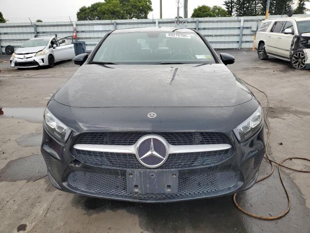  MERCEDES-BENZ A-CLASS 2019 Черный