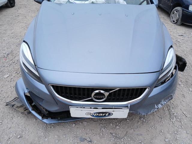 2019 VOLVO V40 MOMENTUM EDITION T2 A 