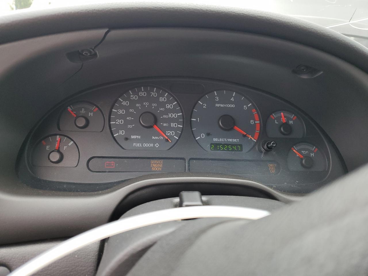2004 Ford Mustang VIN: 1FAFP404X4F102320 Lot: 69844875