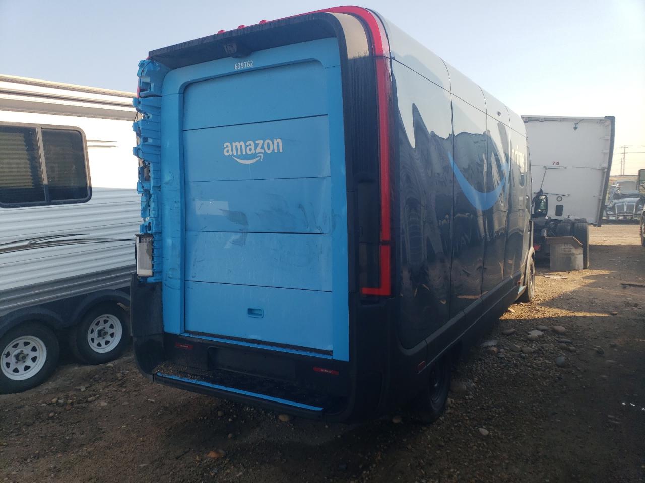 2025 Rivian Edv 700 7FCEHEB23SN029762 photo #4