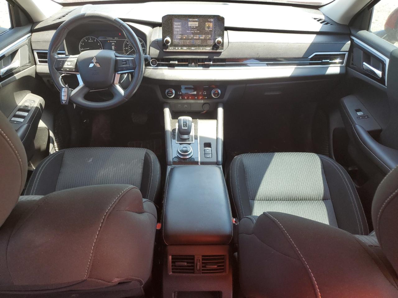 2023 Mitsubishi Outlander Es VIN: JA4J3TA84PZ010015 Lot: 69826405