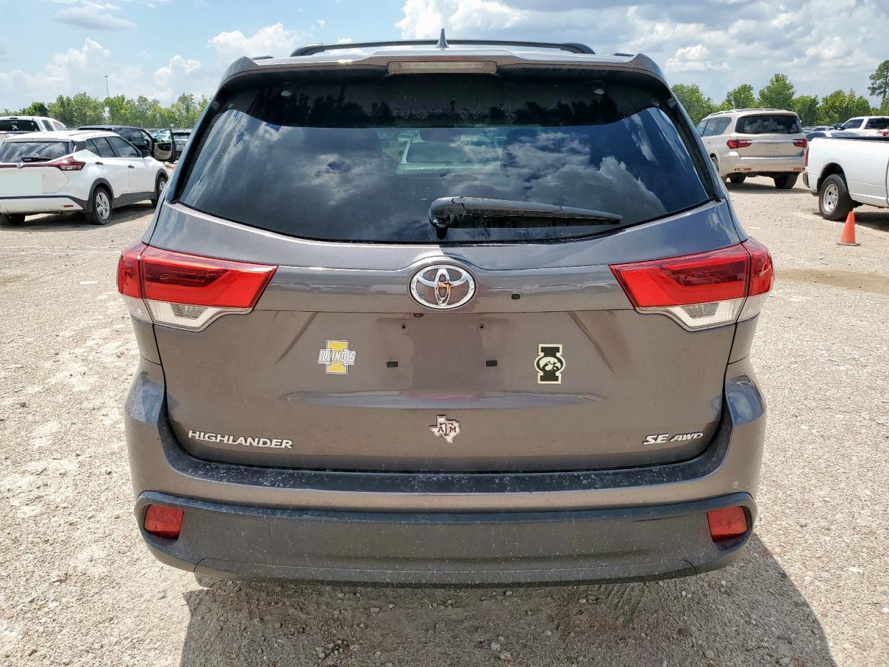 2018 Toyota Highlander Se VIN: 5TDJZRFH8JS897918 Lot: 68785845