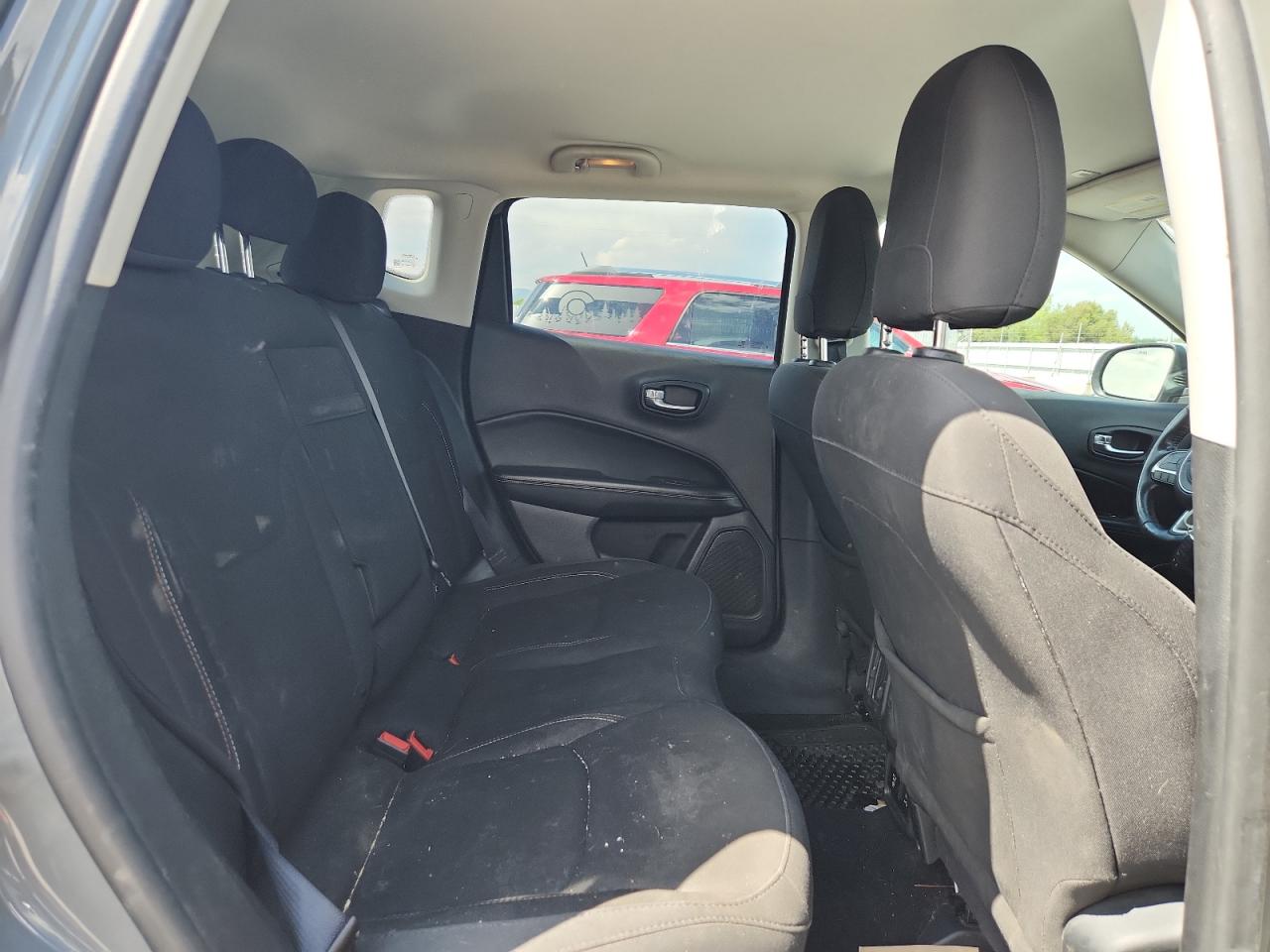 2019 Jeep Compass Sport VIN: 3C4NJDAB6KT829090 Lot: 70502565