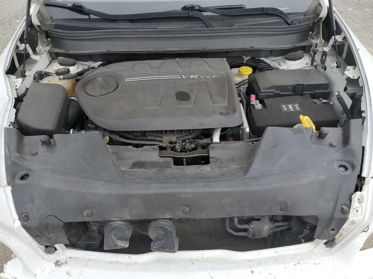 2016 Jeep Cherokee Latitude VIN: 1C4PJMCS2GW210221 Lot: 67522425