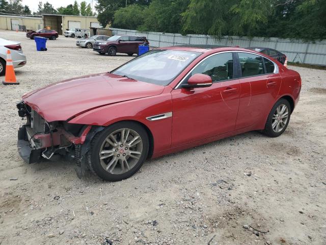  JAGUAR XE 2017 Красный
