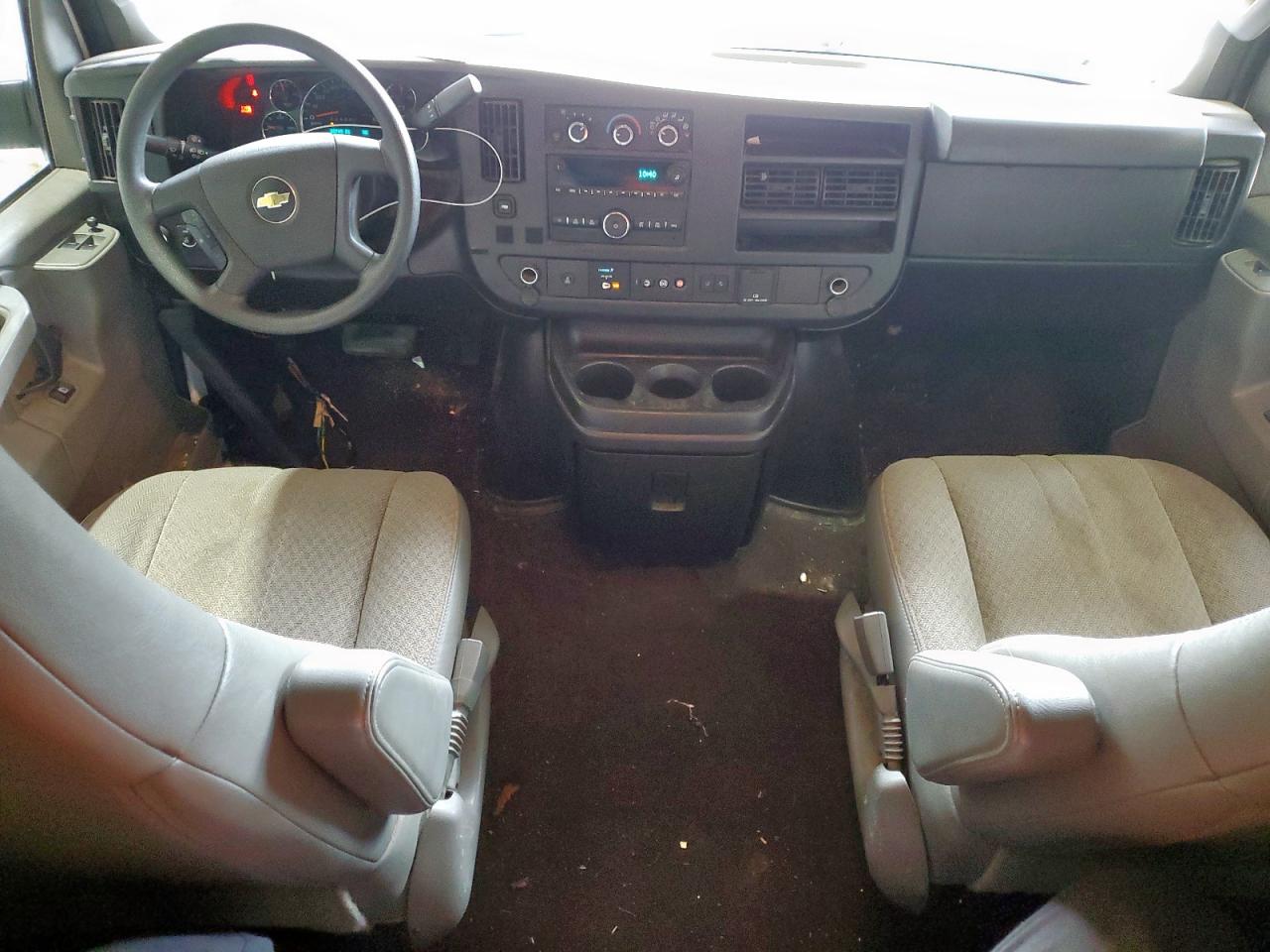 2020 Chevrolet Express G3500 Lt VIN: 1GAZGPFG1L1215779 Lot: 70435695